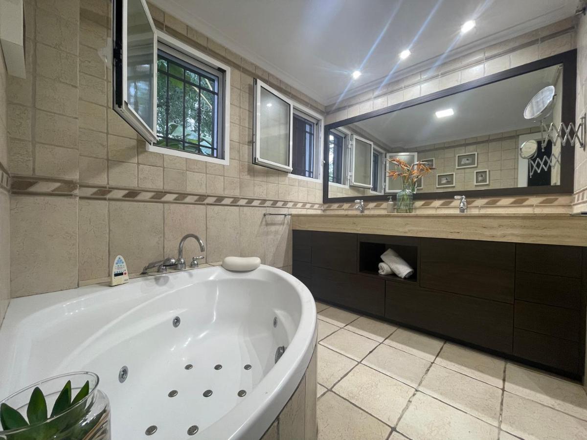 Chalet Exclusivo Bonalba Alicante Eksteriør bilde